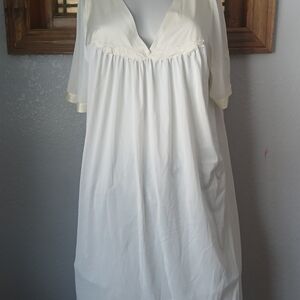Vanity Fair Cream Full Slip or Nightgown, L, 80s 90s Sheer With Satin Trim
